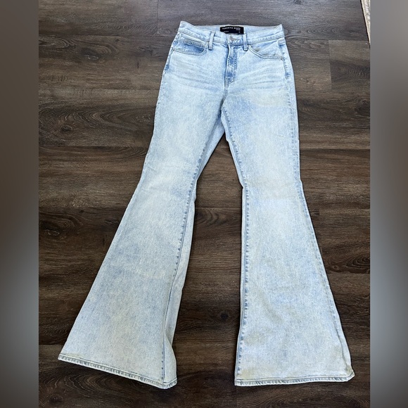 Veronica Beard Sheridan Bell-Bottom Jean in Sky - Picture 2 of 3